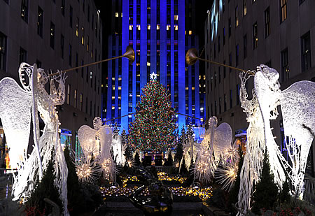2020-11-17-New-York-Rockefeller-Tree-Lighting-photo-Diane Bondareff-and-AP-Images-for-Tishman-Speyer